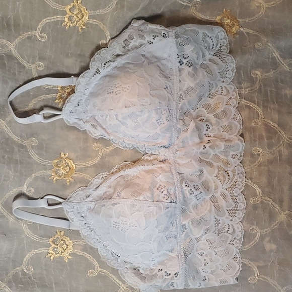 Aerie lacy bralette back hook closure - Picture 1 of 4